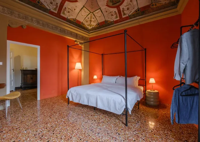 Lägenhet Unique Luxury Penthouse With Frescoes And Charm Bologna